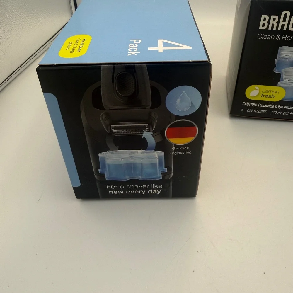 Braun Clean & Renew CCR4 Shaver Cleaning Cartridges Lemon Fresh 4 Pack Lot of 2